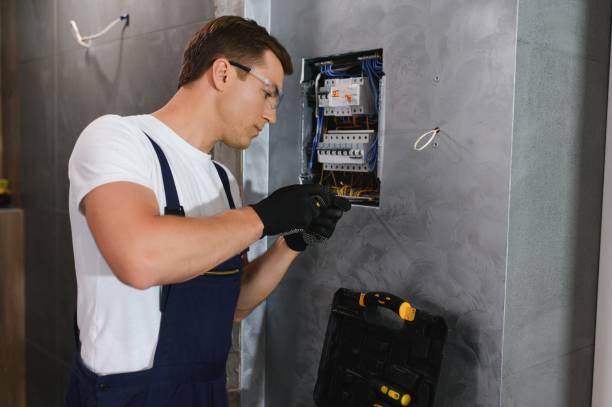 Best Licensed Electrician  in Hollandale, MS