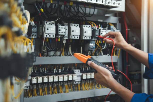 Best Emergency Electrical Repair  in Hollandale, MS