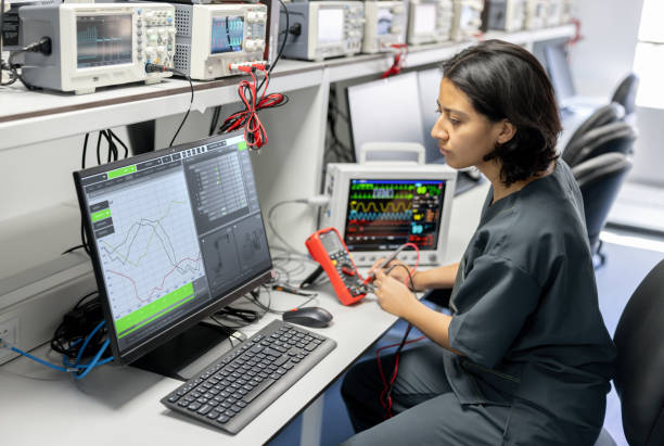 Best Emergency Electrical Repair  in Hollandale, MS